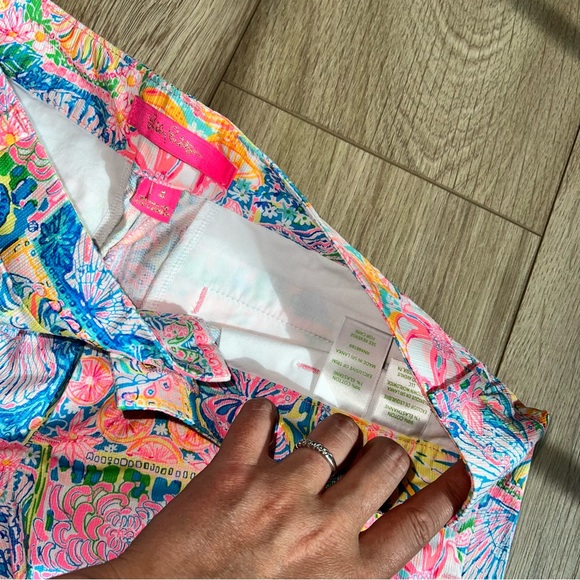 Lilly Pulitzer Callahan Shorts - Picture 2 of 5